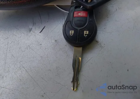 2015 Nissan Versa Note S (Sr)/S Plus/Sl/Sr/Sv z USA, uszkodzony, nr VIN 3N1CE2CP0FL381933